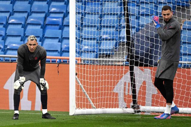 中国篮协官方:周琦加盟广东队 赵睿加盟新疆队